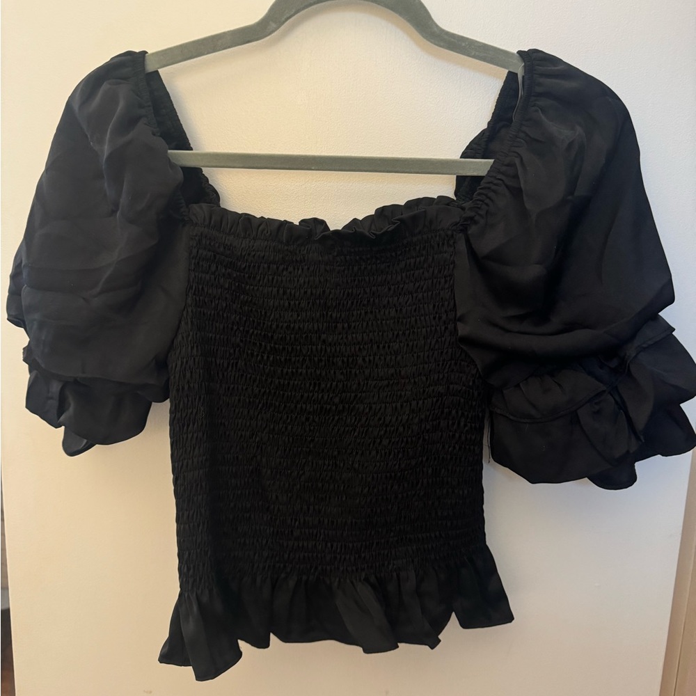 NWOT DO+BE Ruched Crop Top with Puff Sleeves